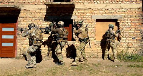 Polish Special Forces Grom Operators Training For Door Breaching And