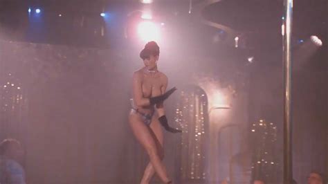 Demi Moore Striptease 3