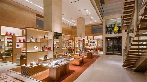 Louis Vuitton New York 5th Avenue Store In Usa Louis Vuitton