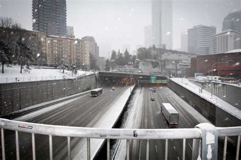 Seattle Weather Snow Rain Through Saturday