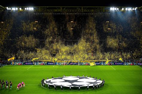 Borussia dortmund ретвитнул(а) borussia dortmund. Deze GE-WEL-DI-GE sfeeractie van Dortmund moet je even ...