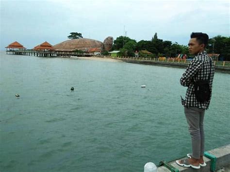 Pantai Kartini Jepara Terbaik Bersamawisata