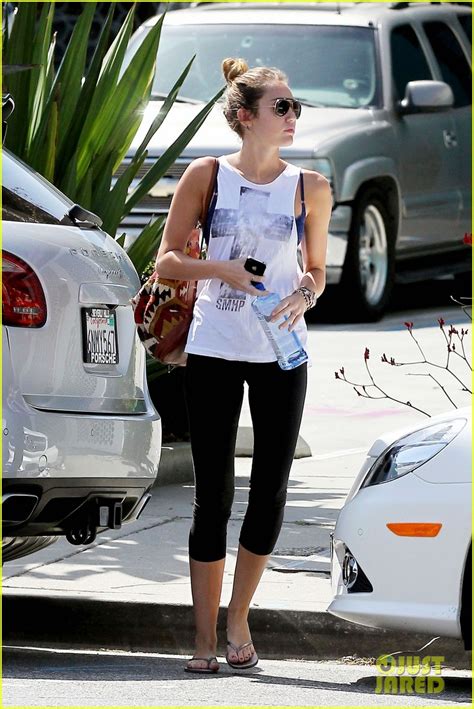 Miley Cyrus Toned Pilates Tummy Photo 2645494 Liam Hemsworth