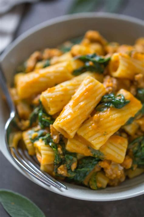 This helps prevent the pie from cracking. Pumpkin Rigatoni with Italian Sausage & Spinach - Simply ...