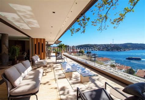 Penthouse With Panoramic Bosphorus View In Besiktas Istanbul