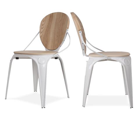 Chaise scandinave en bois brut et métal blanc