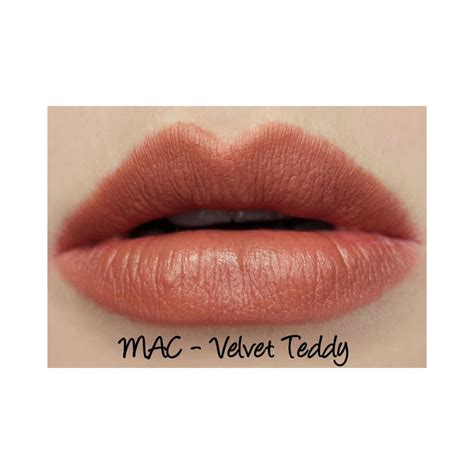 M A C Matte Lipstick G Velvet Teddy