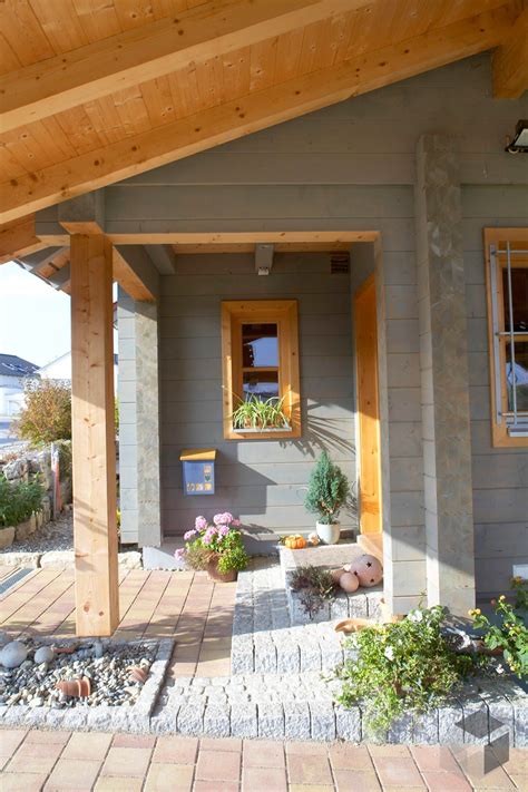 35e, 32839 steinheim wir sind für sie da: Überdachter Hauseingang Deko | Haus, Holzhaus, Steinheim