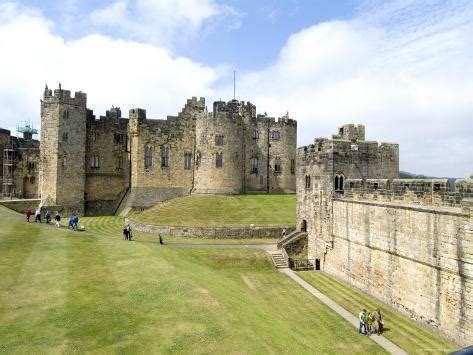 Yves de vescy, baron of alnwick, erected the first parts of the castle in about 1096. Alnwick Castle, Alnwick, Northumberland, England, United ...