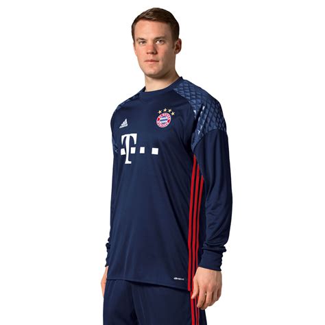 Aug 17, 2021 · fc bayern münchen news: Bayern München 16-17 Goalkeeper Kit Released - Footy Headlines