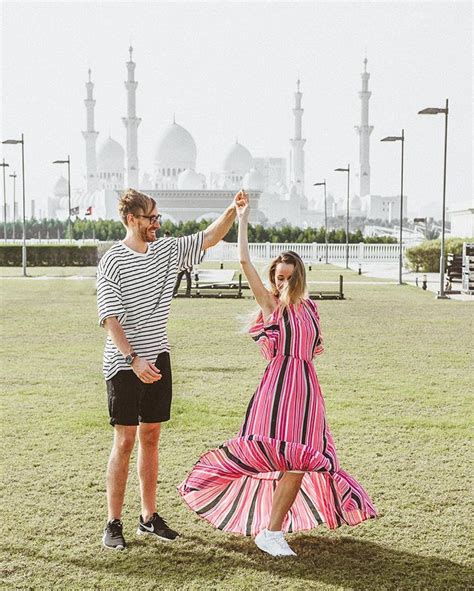 Abu Dhabi In 2020 Short Sleeve Dresses Fashion Dresses With Sleeves