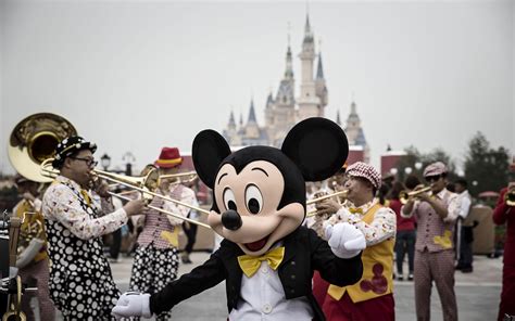 Why Disneyland Paris Is Worth A Visit Travel Leisure