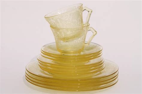 Vintage Depression Glass Yellow Hazel Atlas Florentine 2 Poppy Plates