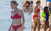 Ted Cruz's wife Heidi soaks up sun Cancun without senator after trying ...