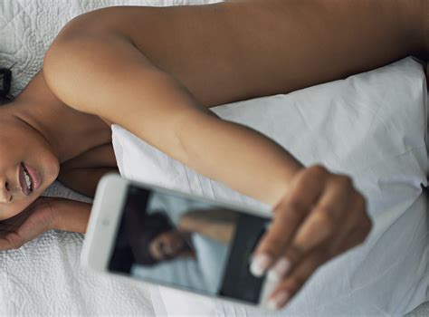 How To Take Nude Photos Sexting Tips Allure