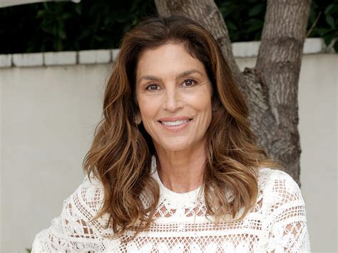 Cindy Crawford Shares Behind The Scenes Photos From Fashion Shoot