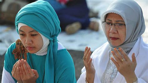 Why And How Indonesian Muslims Are Largely Peaceful