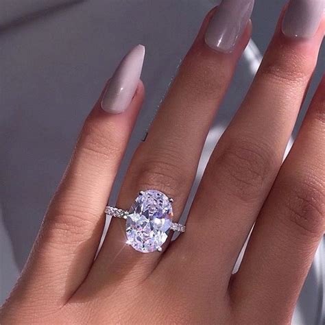 Fashion Big Oval Ring Women Luxury Silver Engagement Thin Ring Zirconia