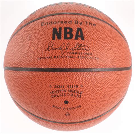 Wilt chamberlain was the first nba player to score more than 30,000 cumulative points over his career, and the first and only player to score 100 points in a single game. Wilt Chamberlain Signed NBA Basketball (Beckett LOA ...
