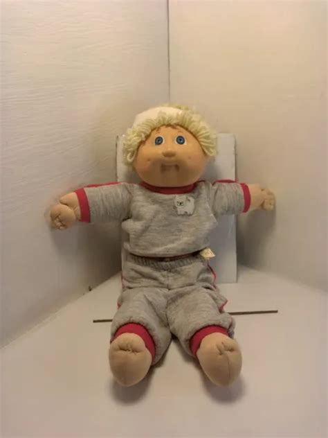 vintage 1983 coleco cabbage patch doll blonde hair blue eyes girl doll 50 50 picclick