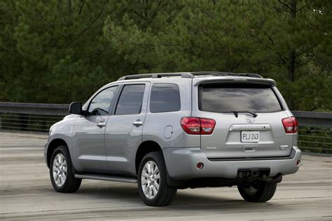 2009 Toyota Sequoia News And Information