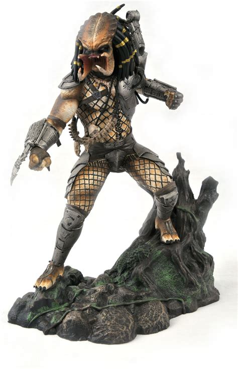 Submitted 1 day ago by ronaldohmcdonaldoh. The Predator Unmasks for SDCC 2020 | Figures.com