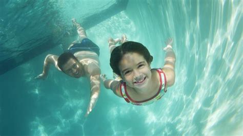 11 Manfaat Luar Biasa Berenang Untuk Tubuh Sehat Dan Bugar