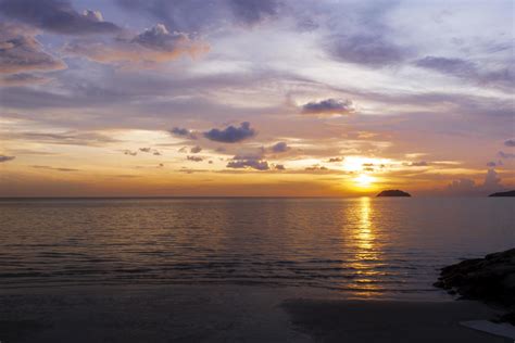 Sunset At The Beach Tanjung Aru Beach Kota Kinabalu Borneosabah