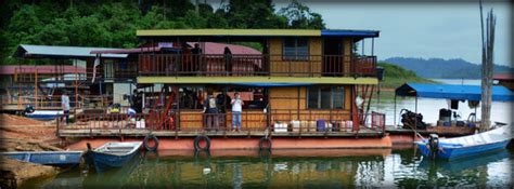 Houseboat hospitality & activities (penginapan & aktiviti houseboat) food & beverage (6x day) (makan minum 6x/sehari) royal belum permitted (permit masuk ke royal belum) Pakej House Boat Royal Belum 3 Hari 2 Malam