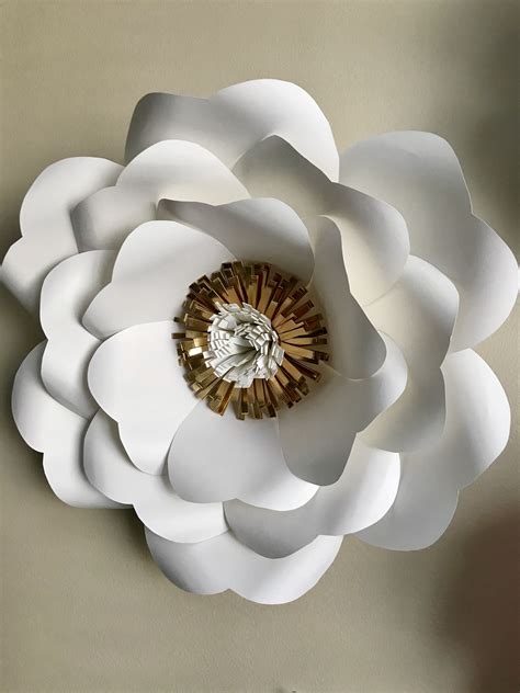 Pin by Nicole Flowers and Events on Paper Flowers | Paper flowers, Giant paper flowers, Flowers