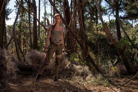 Tomb Raider Alicia Vikander As Lara Croft A First Look Vogue