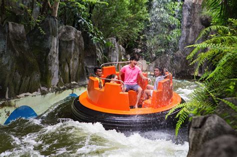 It is mostly known for the water park, although there highlights of the sunway lagoon theme park were: Amusement Park - Sunway Lagoon Theme Park