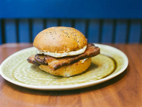 The Best Breakfast Sandwiches In Nyc New York The Infatuation