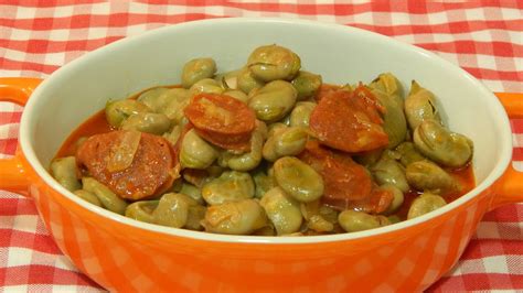 Las habas se pueden cocer de dos formas: Habas tiernas con chorizo receta fácil - YouTube
