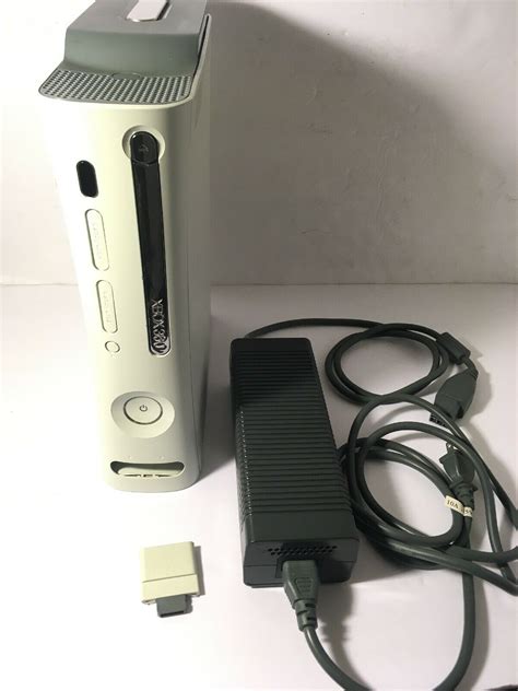 Microsoft Xbox 360 White Gaming Console With 250mb Mc And Energy Adapter