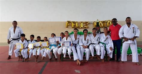 Clube De Karate UniÃo Apresentação Dos Karatecas Do Lar Esmeralda No Natal