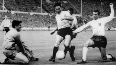 John Connelly Former England Winger Dies Aged 74 Bbc Sport