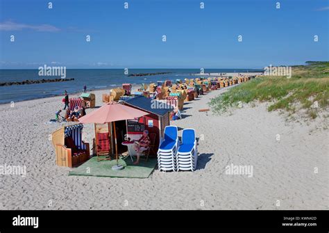 Strandkoerbe Hi Res Stock Photography And Images Alamy