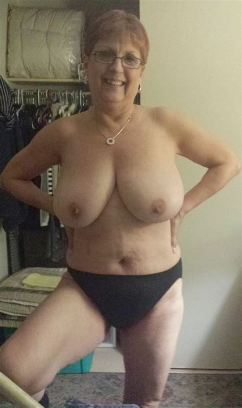 Topless Mature Underwear Xxx Porn