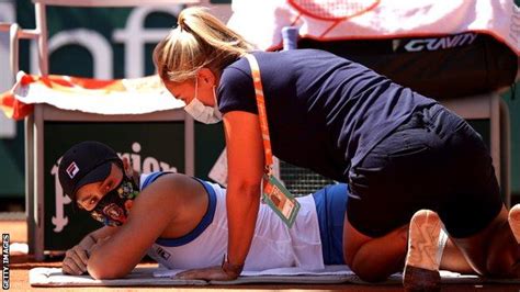 French Open Ashleigh Barty Survives Injury Scare To Reach Second Round BBC Sport