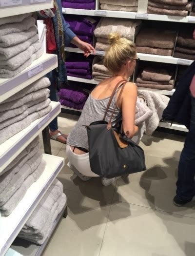 Booty Creep“hottie In Glasses Shopping With Her Mom ”submit Your
