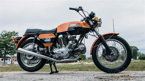 This 1974 750gt Had Ducatis First L Twin Engine