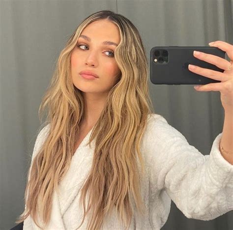 Maddie Ziegler Nice Tops Long Hair Styles Selfie Beauty Icons Long Hairstyle Symbols