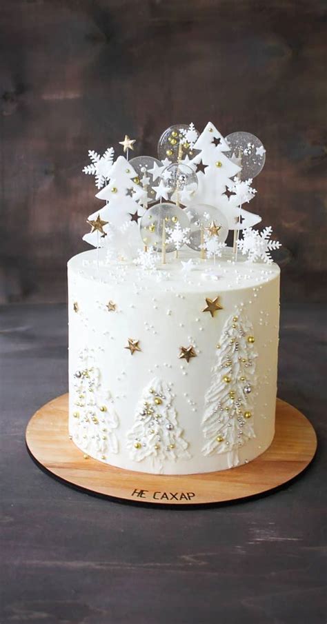 Looking for 2020 christmas desserts for the festive season? 29 Creative and Stylish Winter Wedding Cakes - Amaze Paperie in 2020 | Christmas cake designs ...