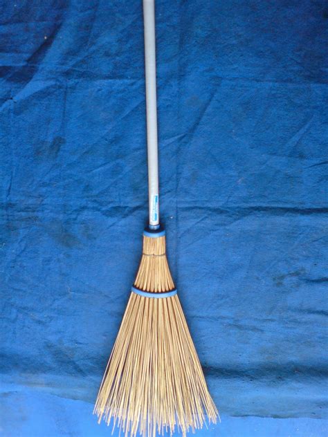 Sapu Korek/ Sapu Taman Sapu Lidi - ALAT RUMAH TANGGA 081282097501