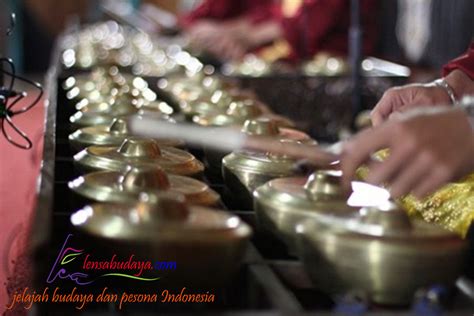 Alat musik talempong yang berasal dari sumatera barat. Alat Musik Tradisional Talempong Berasal Dari Daerah - Berbagai Alat