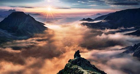 Download Beautiful Landscape Cloudy Mountain Wallpaper