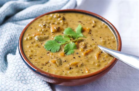 The trick here is to use canned lentils. Coconut Curry Lentil Soup {Vegan} - The Wholesome Fork