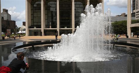 Prankster Tosses Yellow Dye Into Lincoln Centers Fountain Cbs Baltimore