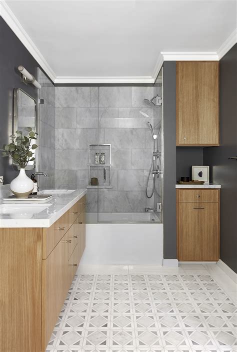 9 Small Bathroom Remodel Tips From Experts